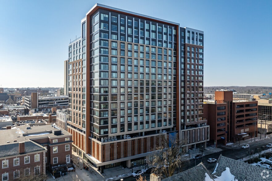 Primary Photo Of 616 E Washington St, Ann Arbor Apartments For Lease