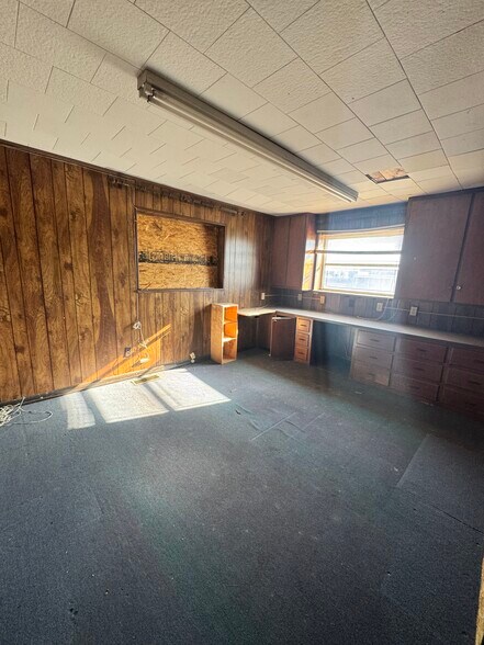 More Photos Of 2024 Avenue C, Birmingham Office Residential For Sale