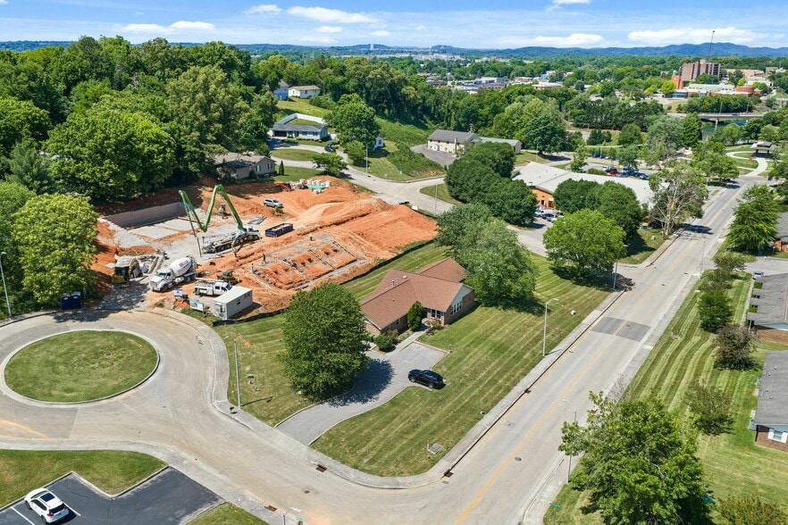 More Photos Of 401 McGhee St, Maryville Apartments For Sale