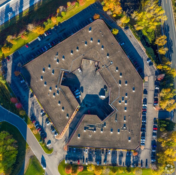 More Photos Of 6901 E Fish Lake Rd, Maple Grove Flex For Lease