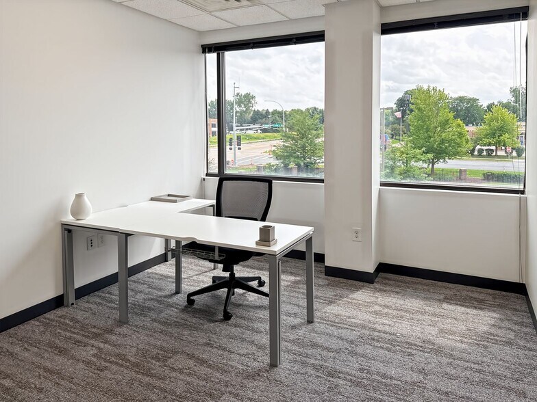 More Photos Of 2640 Eagan Woods Dr, Eagan Coworking Space