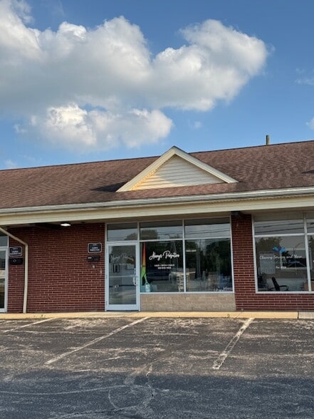 More Photos Of 1630 Schiller Ave, Cuyahoga Falls Office For Lease