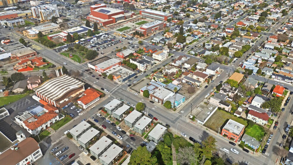 More Photos Of 2809-2815 Macdonald Ave, Richmond Office For Sale