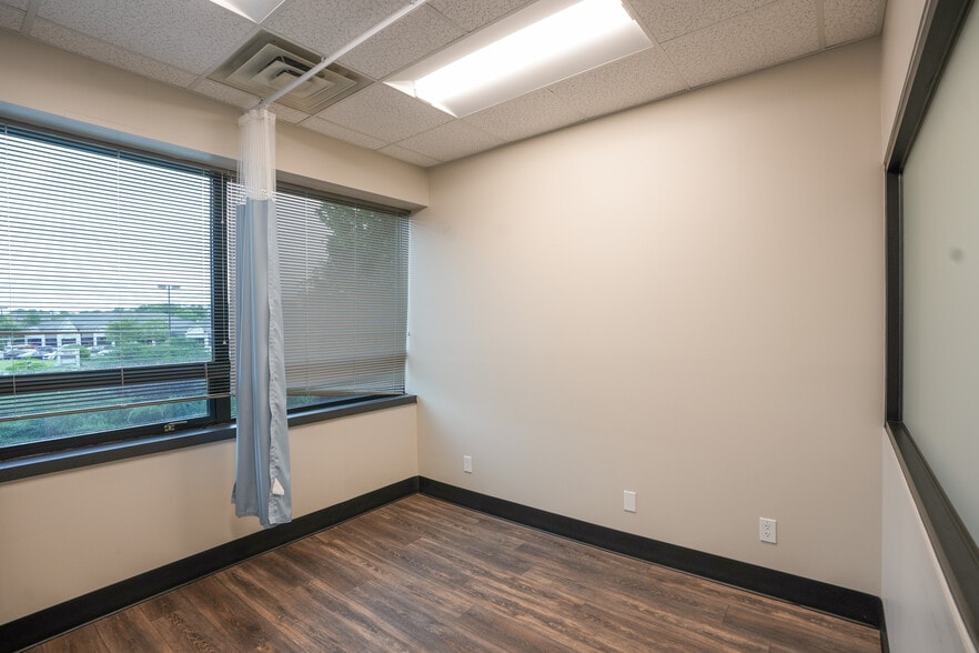 More Photos Of 120 Prosperous Pl, Lexington Office For Lease
