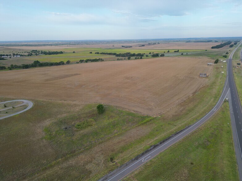 More Photos Of 633 Grand ave, Texola Flex For Sale