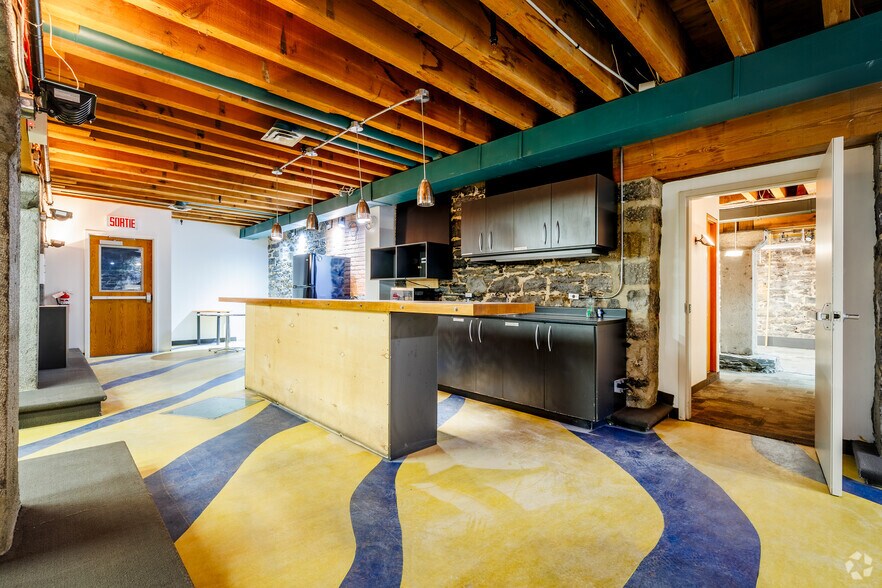 More Photos Of 59-71 Rue De Brésoles, Montréal Loft Creative Space For Lease