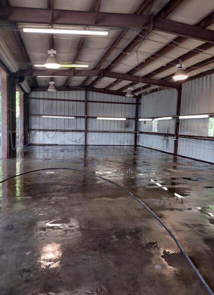 More Photos Of 3746 N 16th St, Orange Industrial For Sale