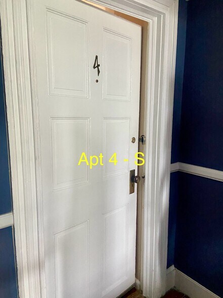 More Photos Of 406 N Loudoun St, Winchester Apartments For Sale