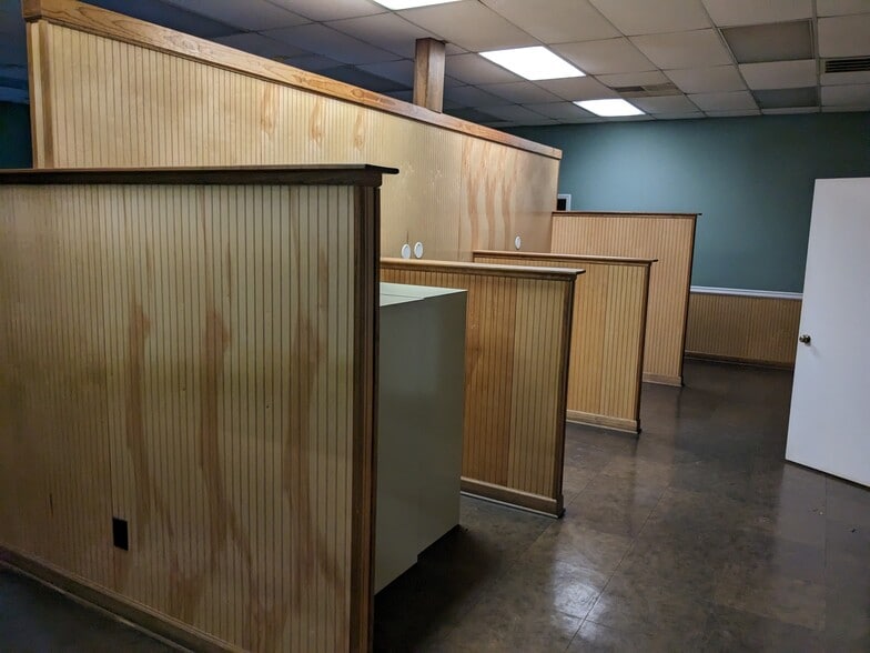 More Photos Of 5025 Old York Rd, Rock Hill Distribution For Lease