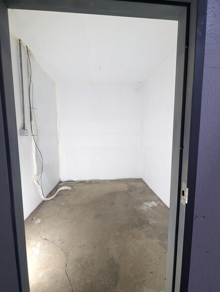 More Photos Of 2740 Echo Ln, Eugene Industrial For Lease