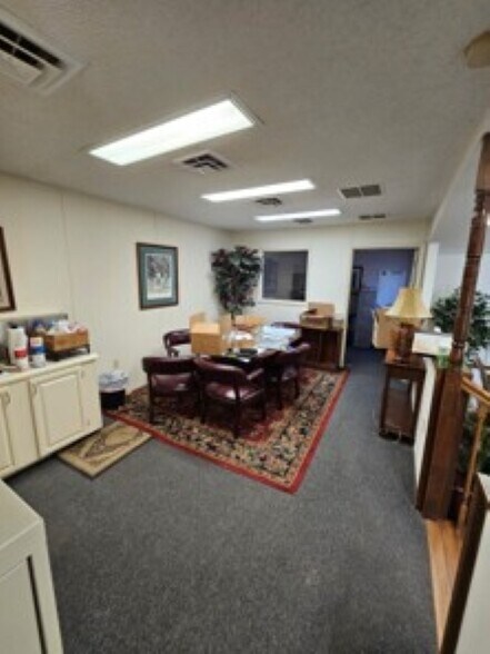 More Photos Of 111 Rosemary Ln, Laurens Warehouse For Lease