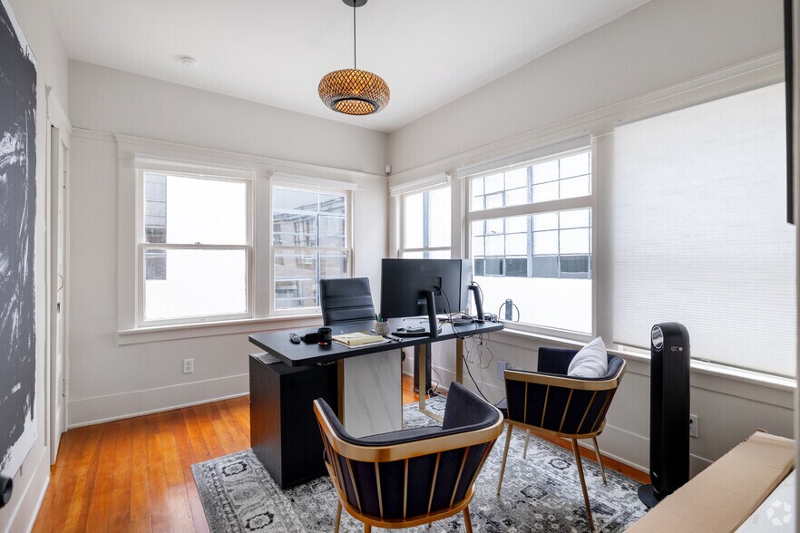 More Photos Of 145-147 Bay St, Santa Monica Loft Creative Space For Lease