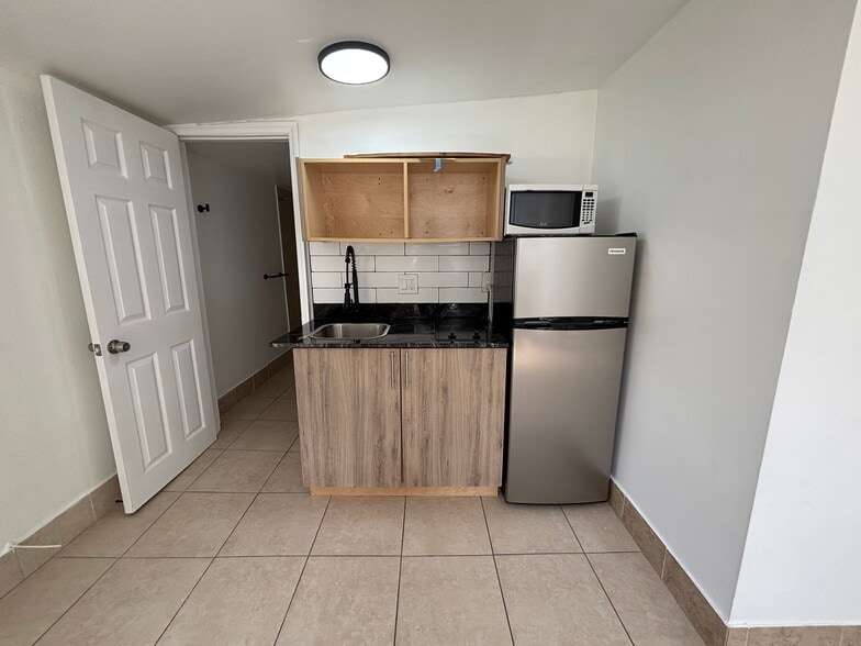 More Photos Of 633 NW 15th Ave, Fort Lauderdale Multifamily For Sale