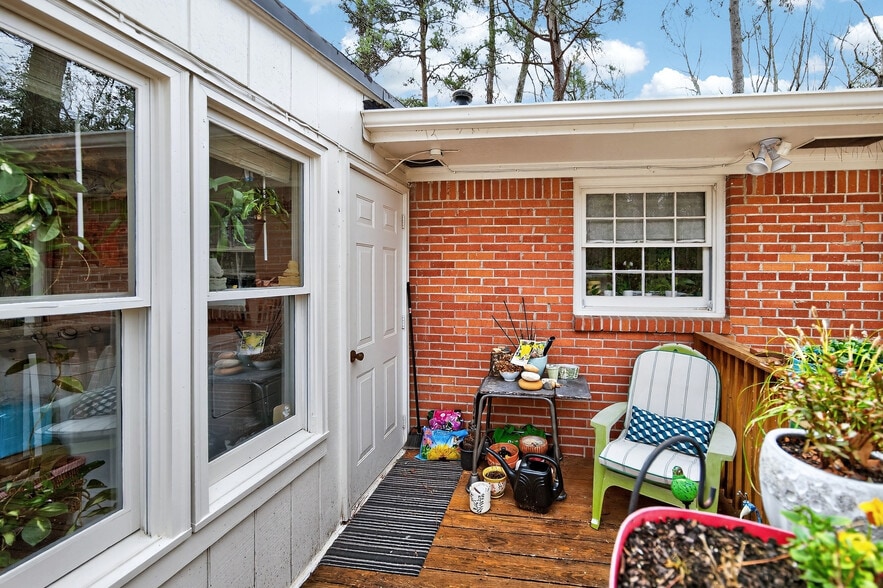 More Photos Of 827 Pinetree Dr, Decatur Apartments For Sale