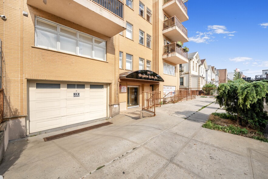 More Photos Of 3037-3041 Brighton 2nd St, Brooklyn Apartments For Sale