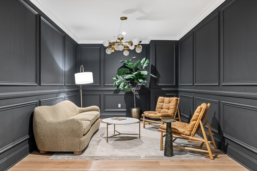 More Photos Of 200 S Broad St, Philadelphia Hotel For Lease