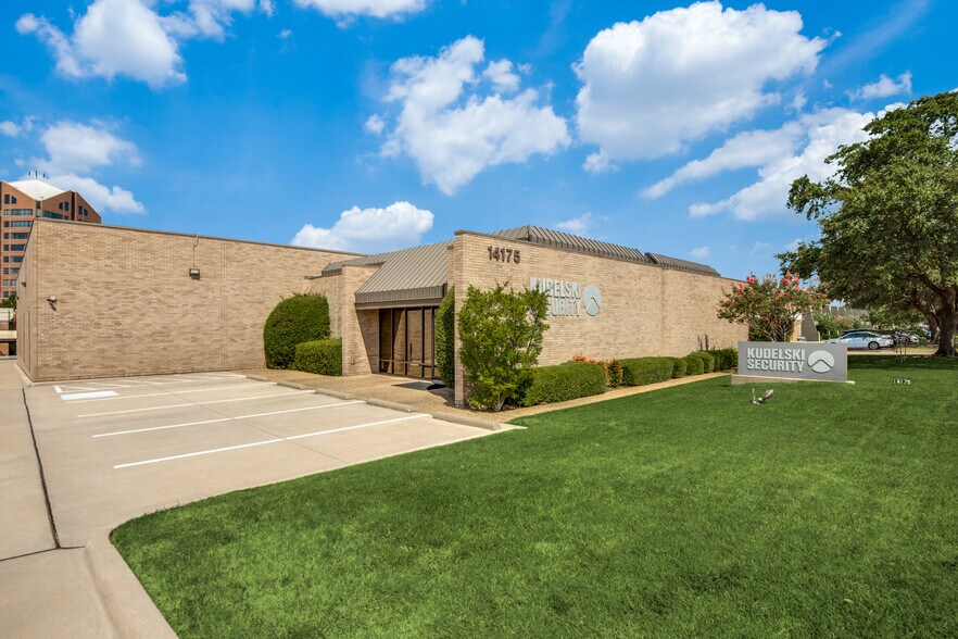 More Photos Of 14175 Proton Rd, Dallas Research And Development For Sale