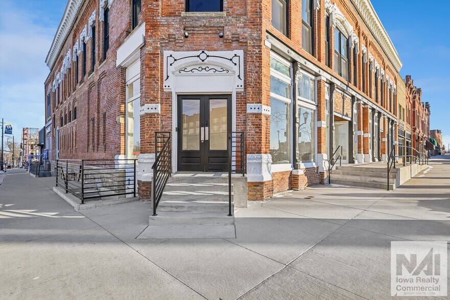 Primary Photo Of 1000-1030 7th Ave, Marion Freestanding For Lease