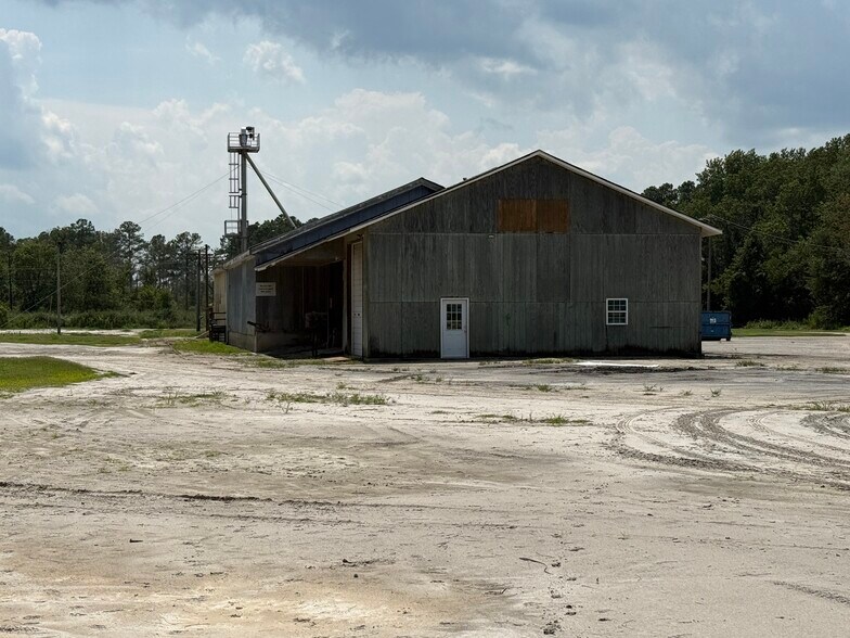 More Photos Of 28536 US Highway 264 E, Belhaven Industrial For Sale