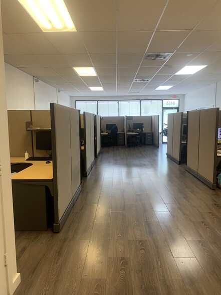 More Photos Of 8455-8471 W Oakland Park Blvd, Sunrise Office For Lease