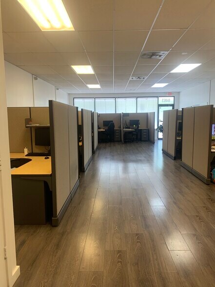 More Photos Of 8455-8471 W Oakland Park Blvd, Sunrise Office For Lease
