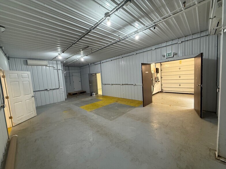 More Photos Of 892 Riverside St, Portland Warehouse For Sale