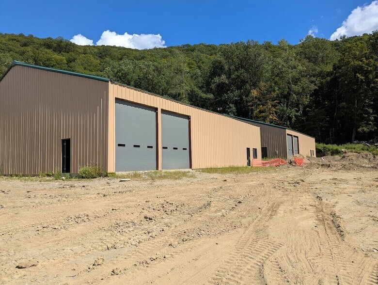 More Photos Of 52 Route 9, Fishkill Warehouse For Lease