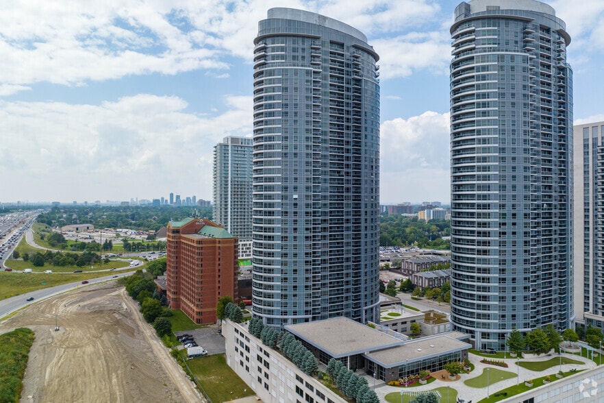 Primary Photo Of 125 Village Green Sq, Toronto Apartments For Sale