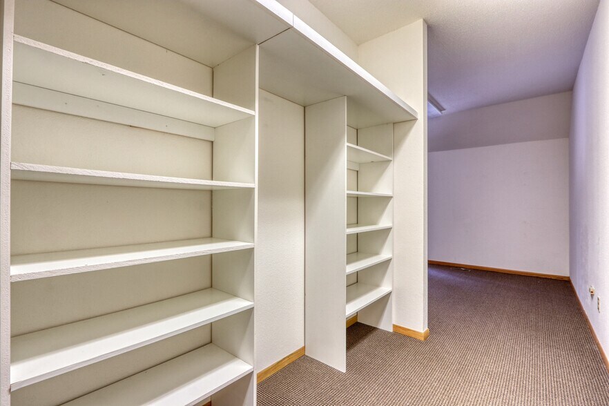 More Photos Of 10045 N State Road 27, Hayward Flex For Sale