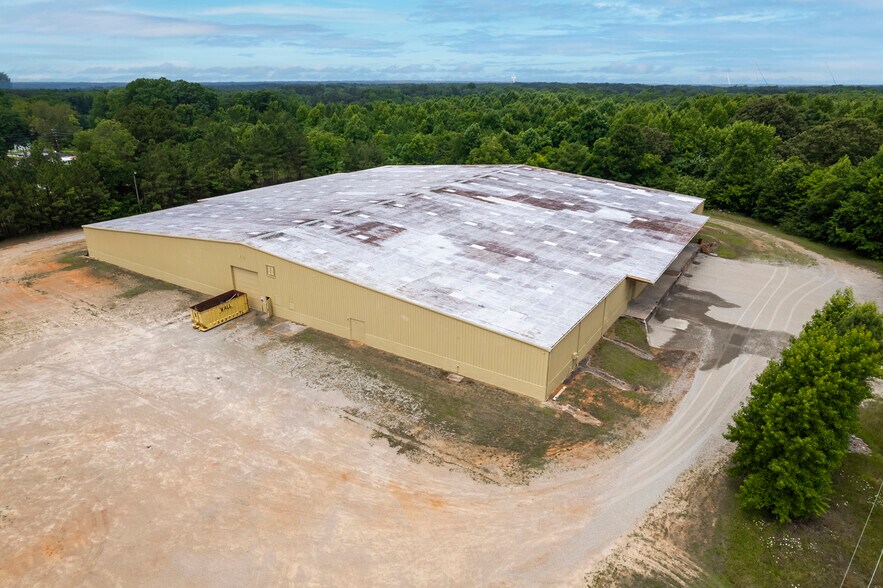 More Photos Of 619 N Main St, Warrenton Warehouse For Lease