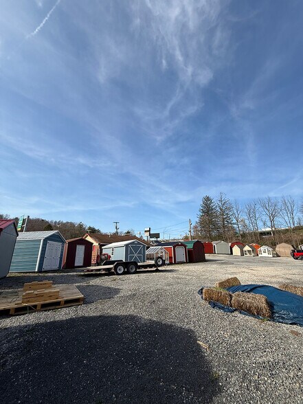 More Photos Of 2040 Robert C Byrd Dr, Beckley Storefront Retail Residential For Sale