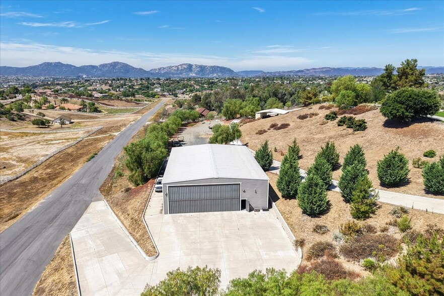 Primary Photo Of 42160 Calle Barbona, Temecula Industrial For Lease