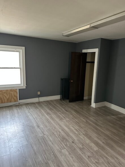 More Photos Of 942 N Main St, Akron Storefront Retail Office For Lease