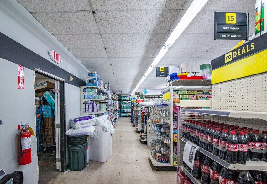 More Photos Of 1215 Main St, Munfordville Freestanding For Sale