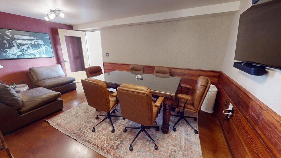 More Photos Of 1200 E 3rd St, Austin Office For Lease