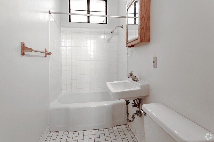 More Photos Of 1009 Park Ave, Minneapolis Apartments For Sale