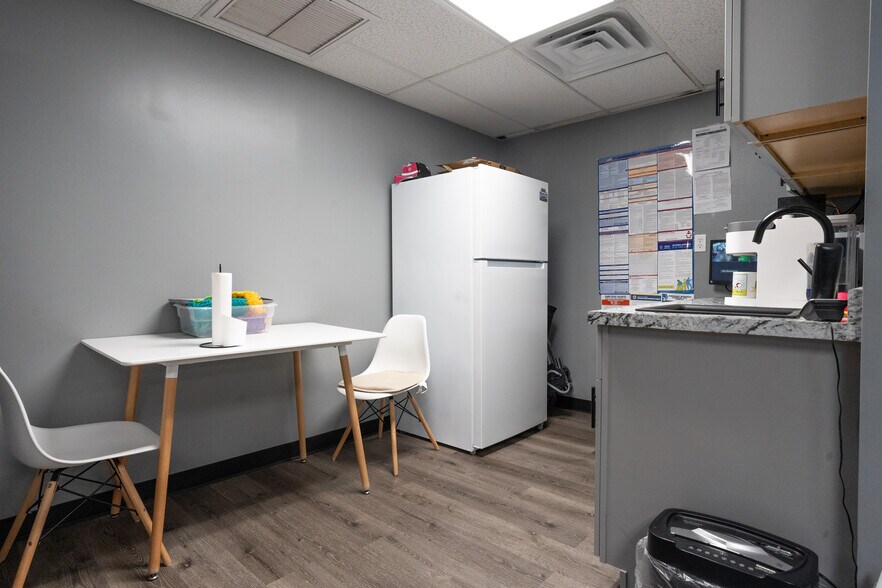 More Photos Of 160 Commack Rd, Commack Medical For Lease