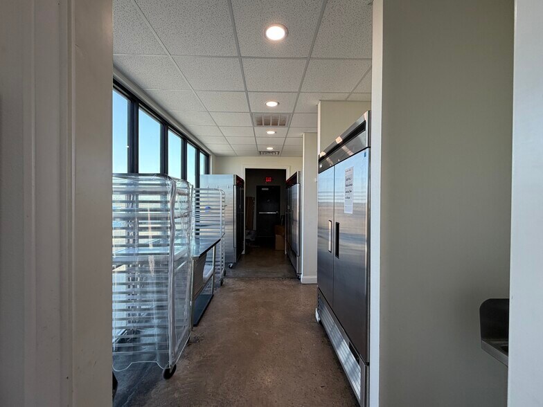 More Photos Of 6009 FM 307, Midland Storefront For Lease