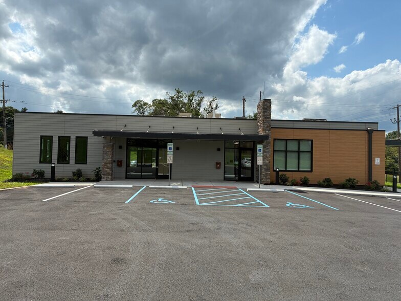 More Photos Of 803 W Main St, Collegeville Medical For Lease