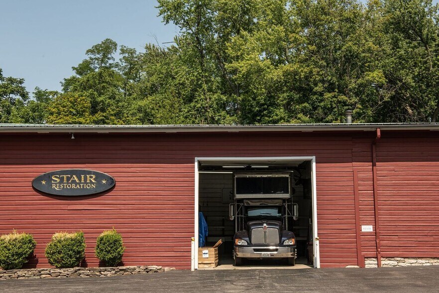 More Photos Of 33 Maple Ave, Claverack Flex For Sale