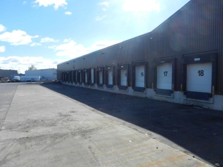 More Photos Of 7311 Kimbel St, Mississauga Distribution For Lease