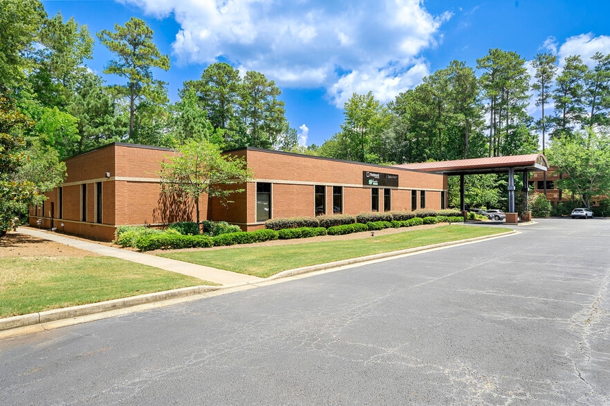 More Photos Of 1000 Commerce Dr, Peachtree City Medical For Sale