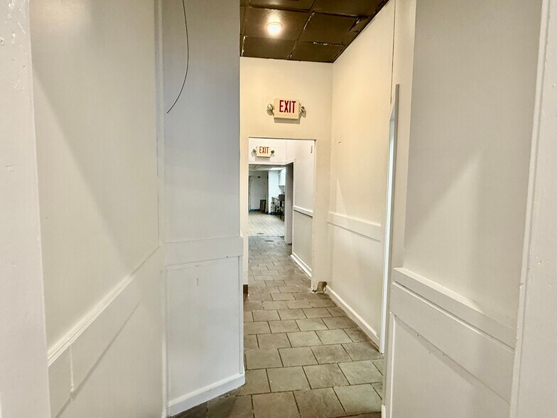 More Photos Of 1270 W Peachtree St NW, Atlanta Multifamily For Sale