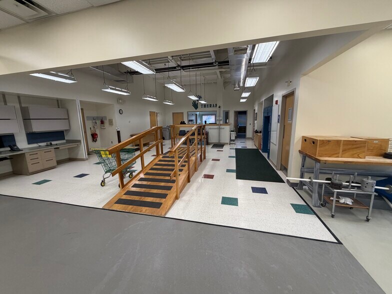 More Photos Of 81 Robinson St, Pottstown Medical For Lease