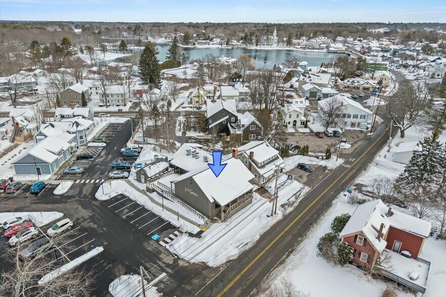 More Photos Of 27 Western Ave, Kennebunk Restaurant For Sale