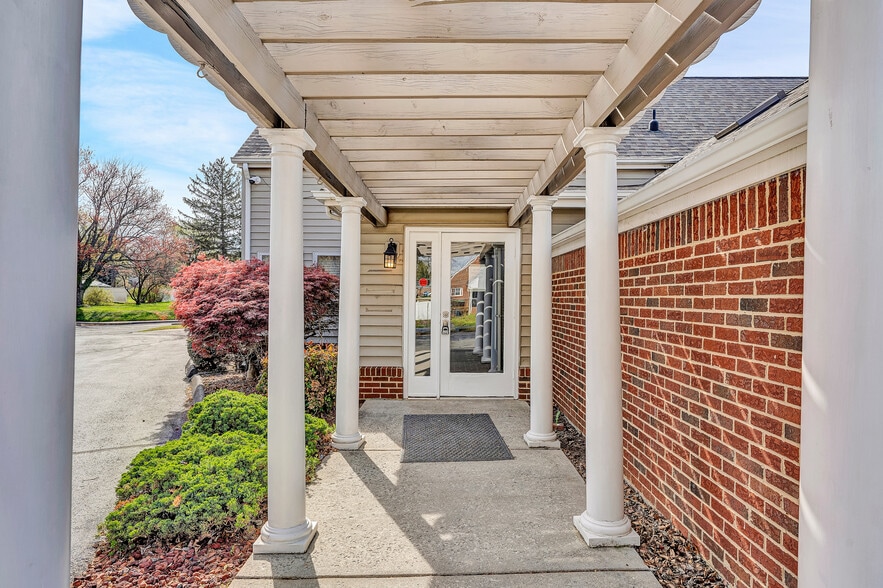 More Photos Of 5034 Williamson Rd NW, Roanoke Office For Lease