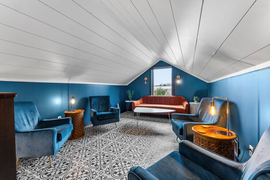 More Photos Of 24217 State Hwy 35, Siren Freestanding For Sale