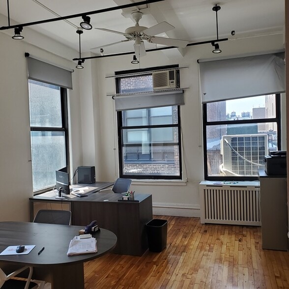 More Photos Of 134 W 26th St, New York Loft Creative Space For Sale