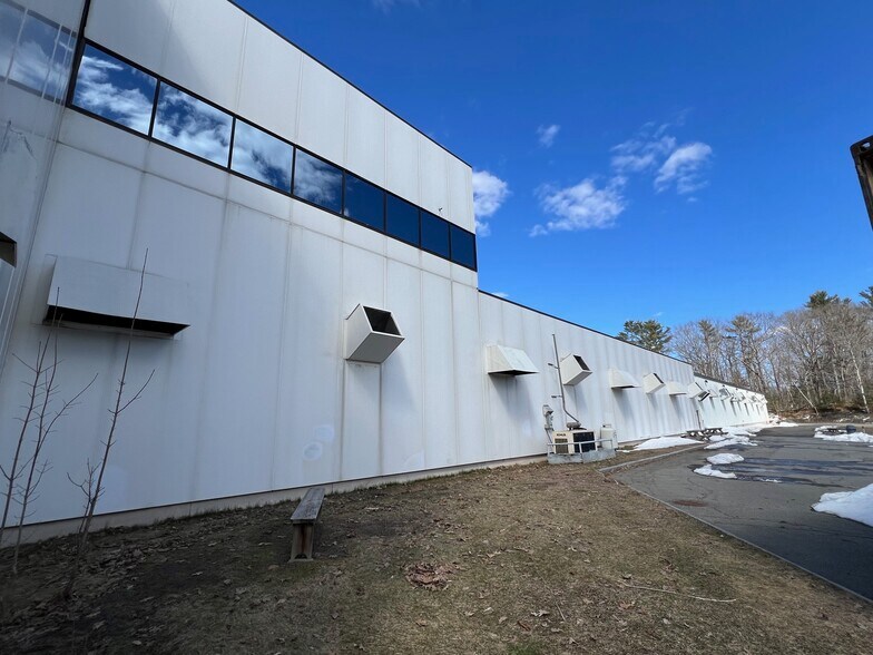 More Photos Of 9 Oak St, Guilford Manufacturing For Sale