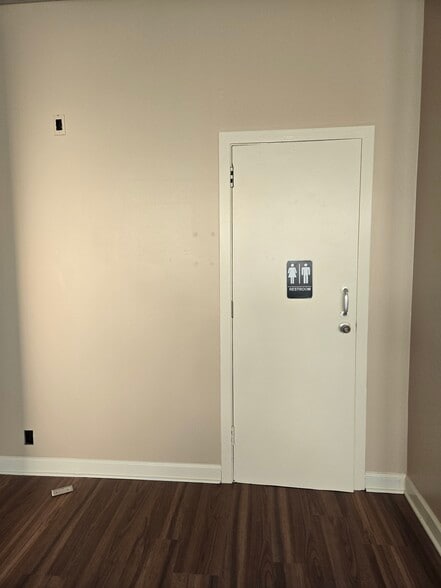 More Photos Of 5373 1st Ave, Birmingham Office For Lease